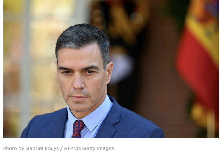 The president of the Spanish government, Pedro Sánchez, announces that he will not resign after the accusations against his wife